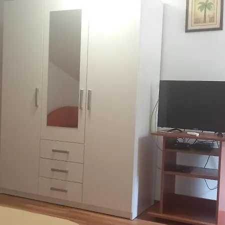 Vodanovic 아파트 *