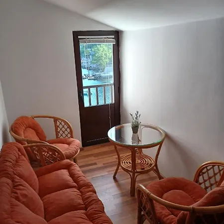 Vodanovic Apartment