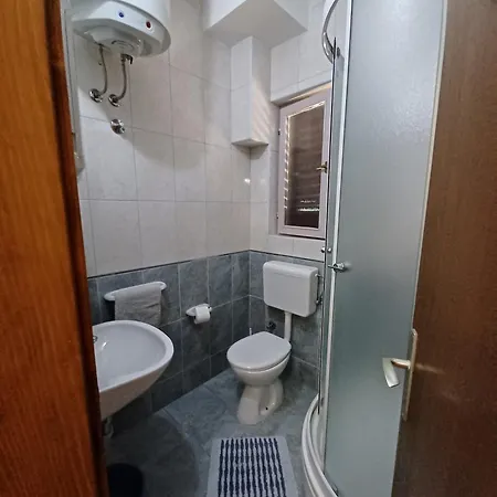 Apartment Vodanovic Blace