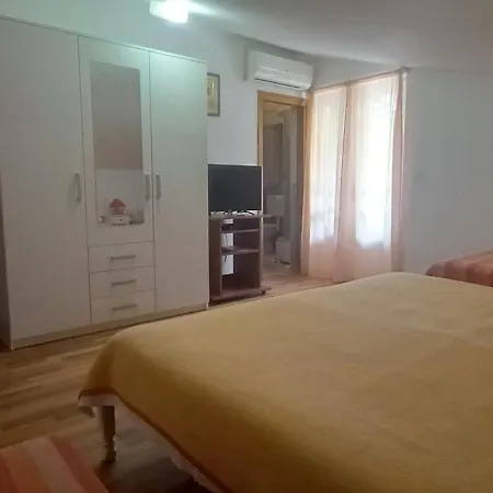 Vodanovic Apartment *