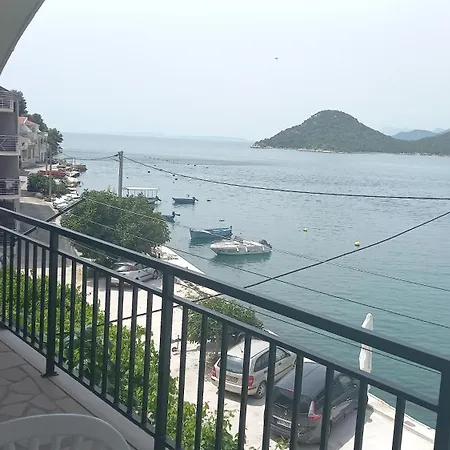 Vodanovic Apartment